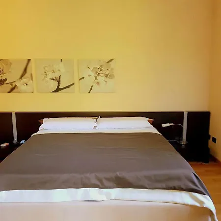 Apartamento Belvilla By Oyo Casa Cristina Centro 4 *