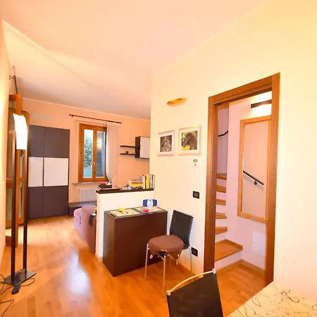 Apartamento Belvilla By Oyo Casa Cristina Centro 4 *