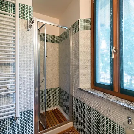 Apartamento Belvilla By Oyo Casa Cristina Centro 4 Meina